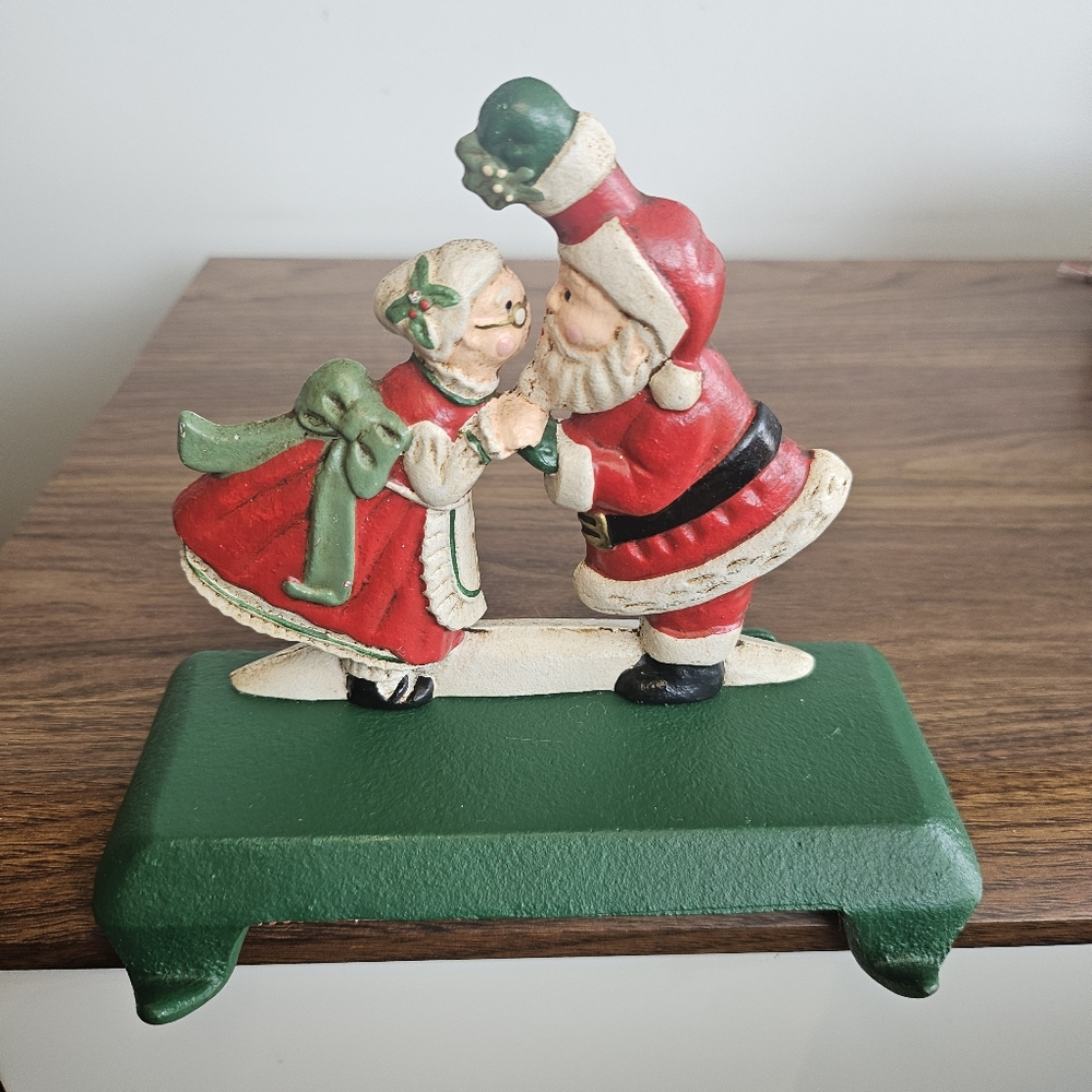 Vtg Cast Iron double Hook Stocking holder Midwest Importers Santa & Mrs Claus